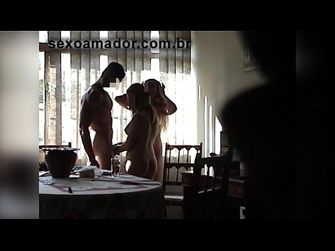 ❤️ Els amics sexuals conviden un home gegant i un trio amb ell ️ Porno anal al ca.thebestfetishsites.ru ❌️❤